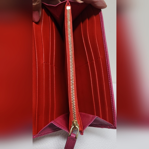 BVLGARI Bvlgari Pink Leather Bifold Wallet - Picture 11 of 16